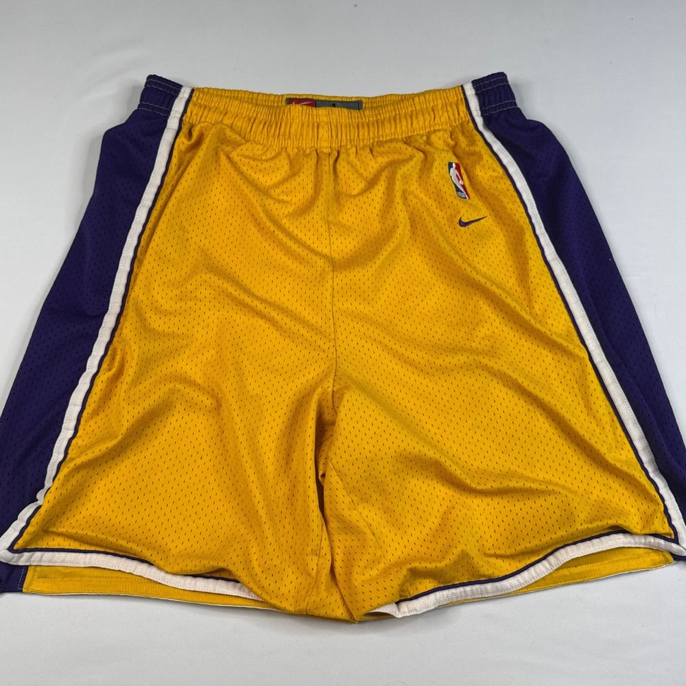 Vtg Nike NBA Los Angeles Lakers‎ Basketball Shorts Mens Large Yellow Mesh Kobe